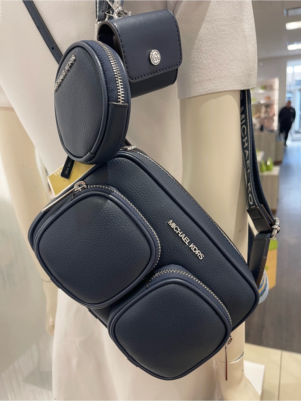 Michael Kors JST Leather Md Pocket Xbody Crossbody Bag with Case Apple Airpods - Picture 7 of 16